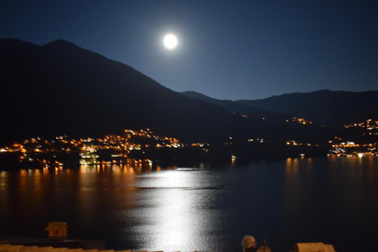 לאליו Romantic Home Stone With Amazing View Lake Of Como And Oleandra מראה חיצוני תמונה
